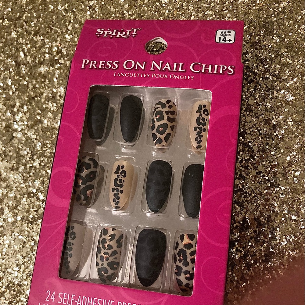 NWT Leopard Press On Nails